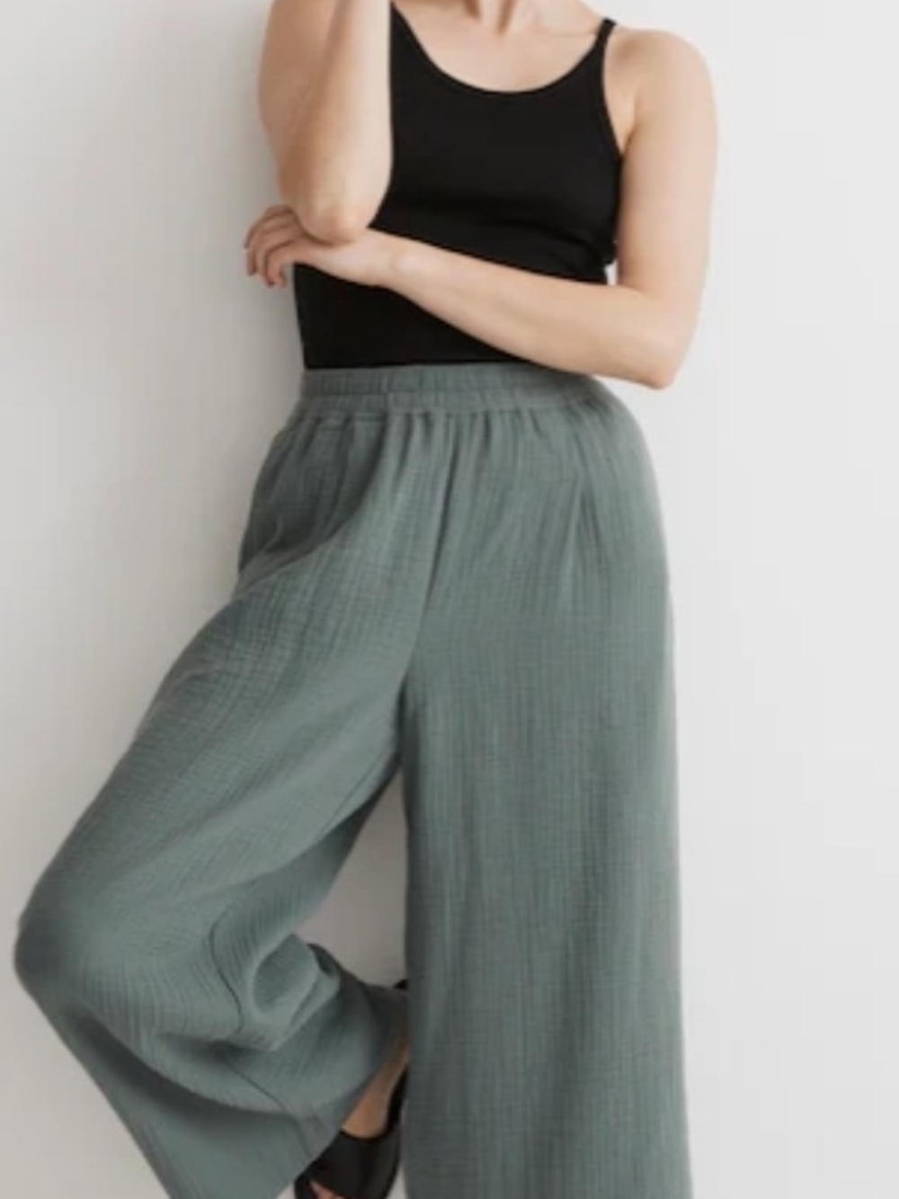 Madewell The Untailored Wide-Leg Crop Pant in Lightspun